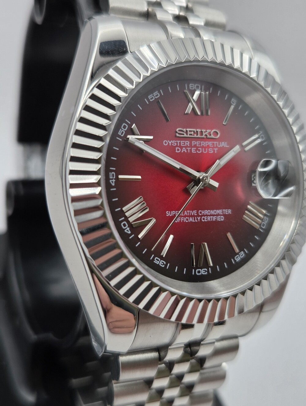 New 39mm SeikoMod Automatic Watch Red Gradient Dial - Picture 3 of 7